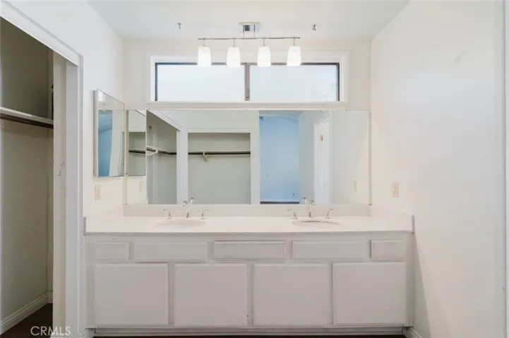 1063 Corbett Lane, Simi Valley, California 93065