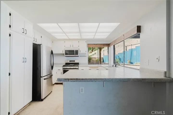 1063 Corbett Lane, Simi Valley, California 93065