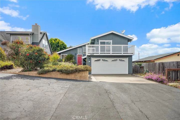 2-car garage and added parking for up to 5 vehicles!!
