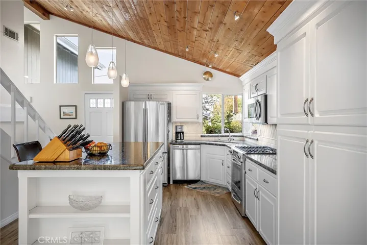 Built-in display space, large pantry and other features