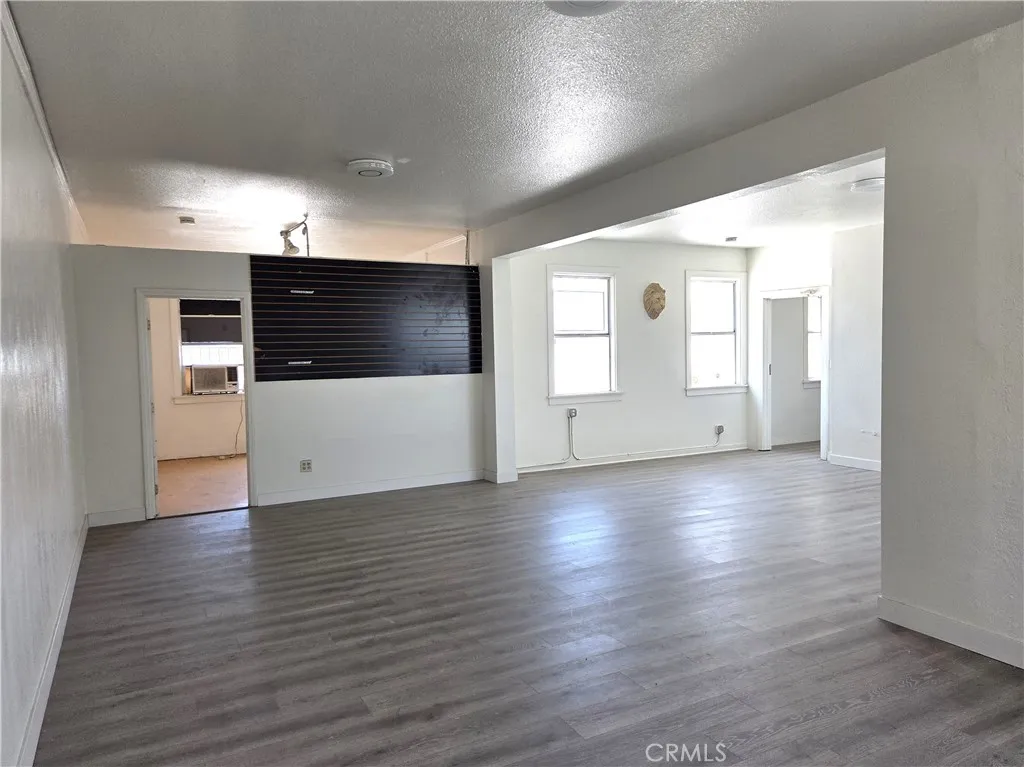 2418 N Broadway