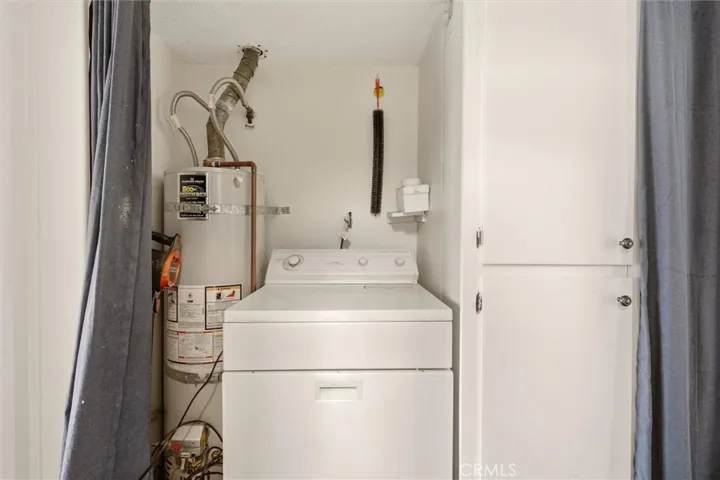 In-unit laundry included.