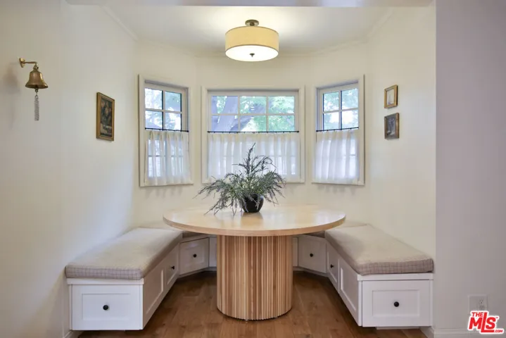 2330 Walnut Avenue, Venice, California 90291
