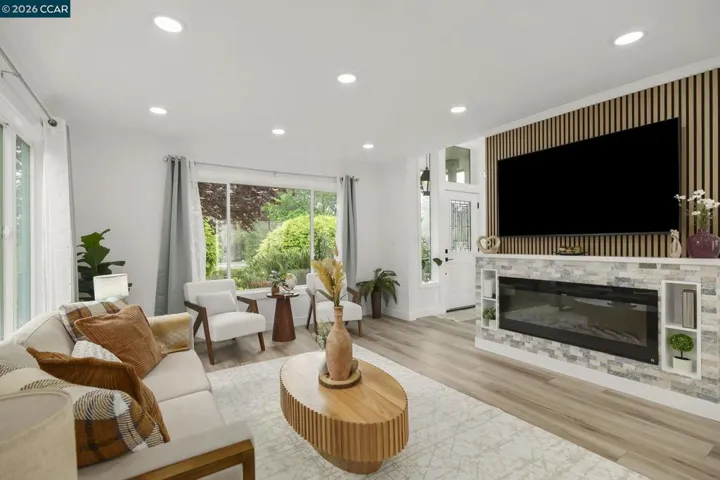 3333 Tice Creek Drive 4, Walnut Creek, California 94595
