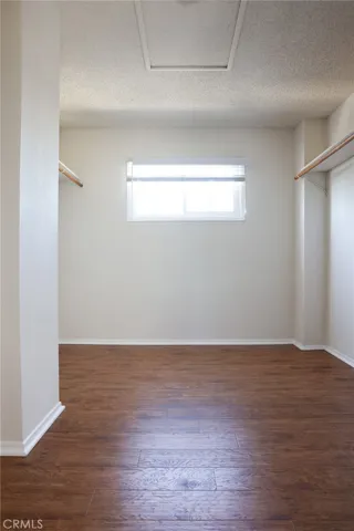 Primary suite walk-in closet
