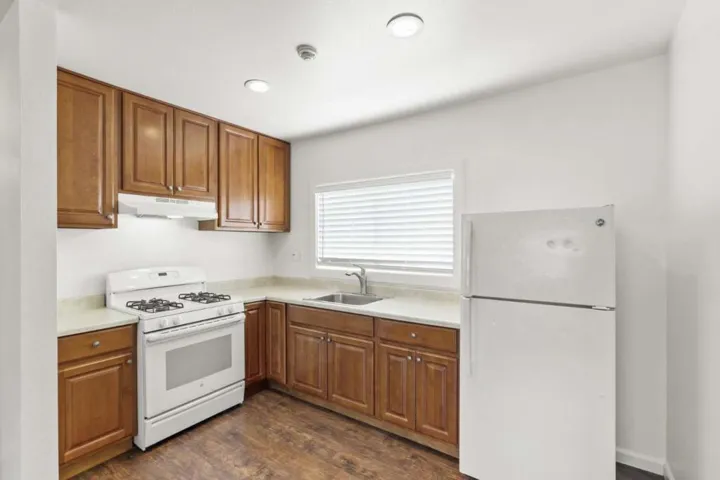 1015 S A Street, Santa Rosa, California 95404