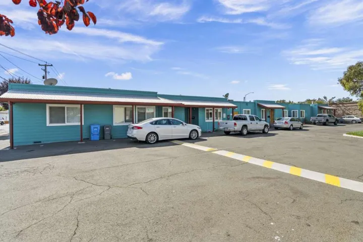 1015 S A Street, Santa Rosa, California 95404