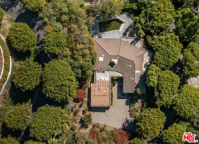 1150 Laurel Way, Beverly Hills, California 90210