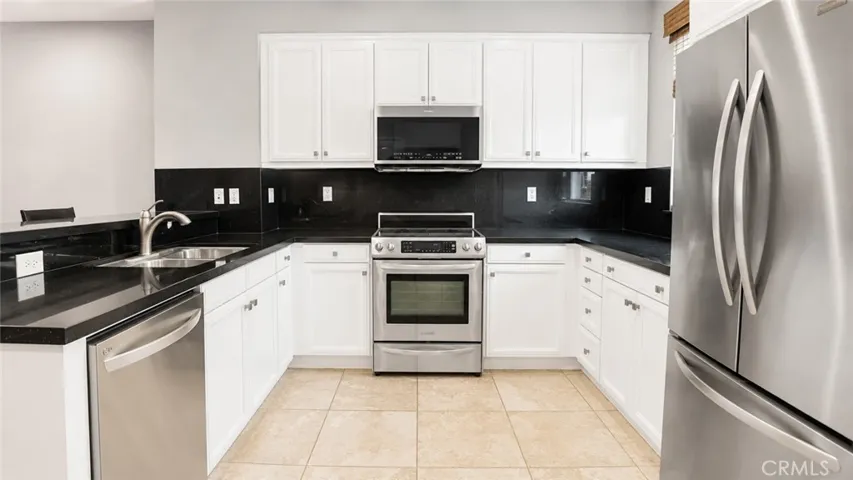 5429 Strand 103, Hawthorne, California 90250