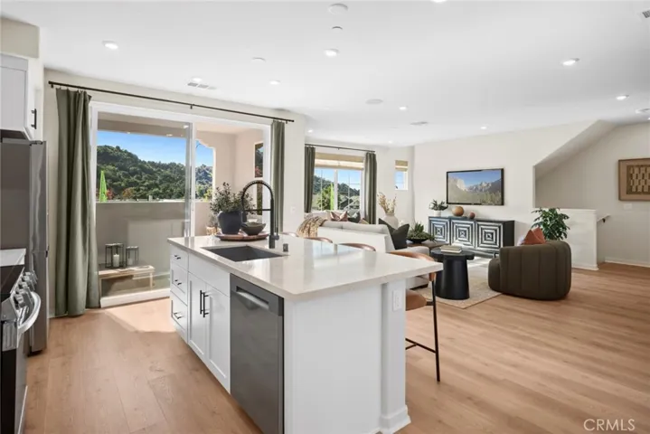 545 Gregory Way, Glendora, California 91740