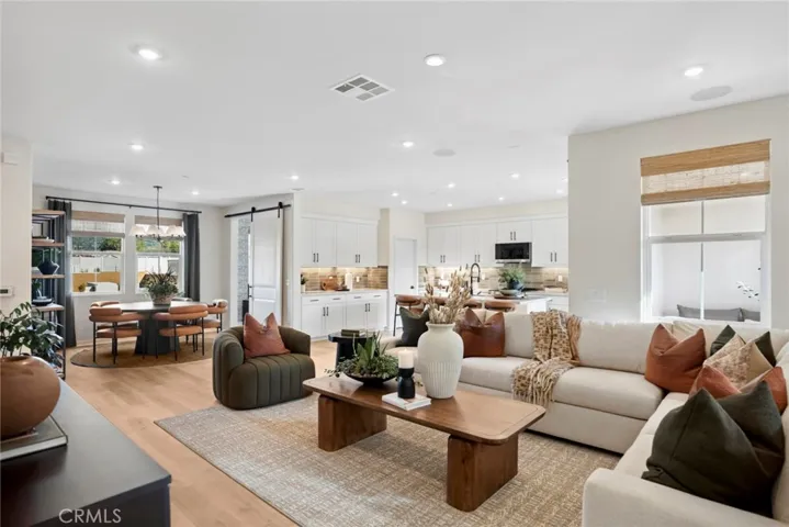 545 Gregory Way, Glendora, California 91740