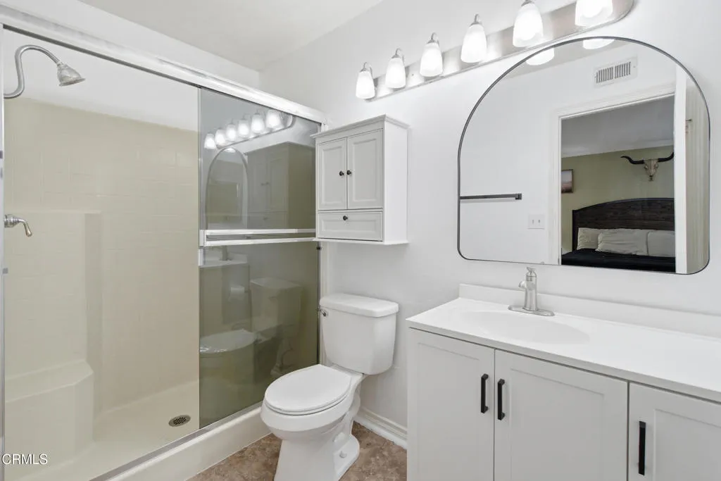 25_bathroom