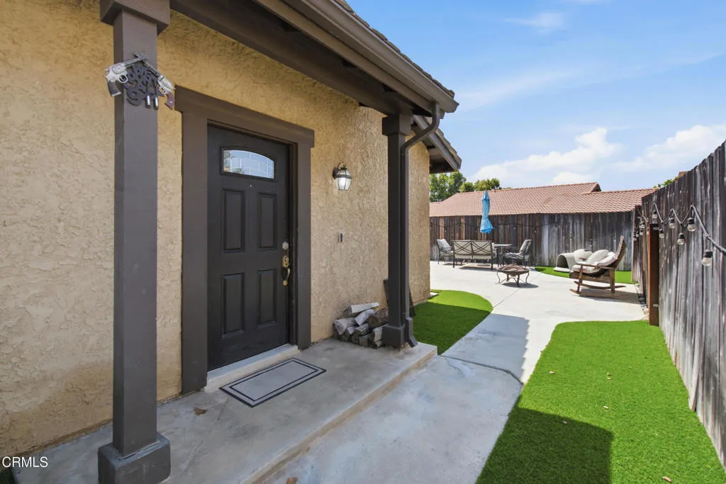6_front door