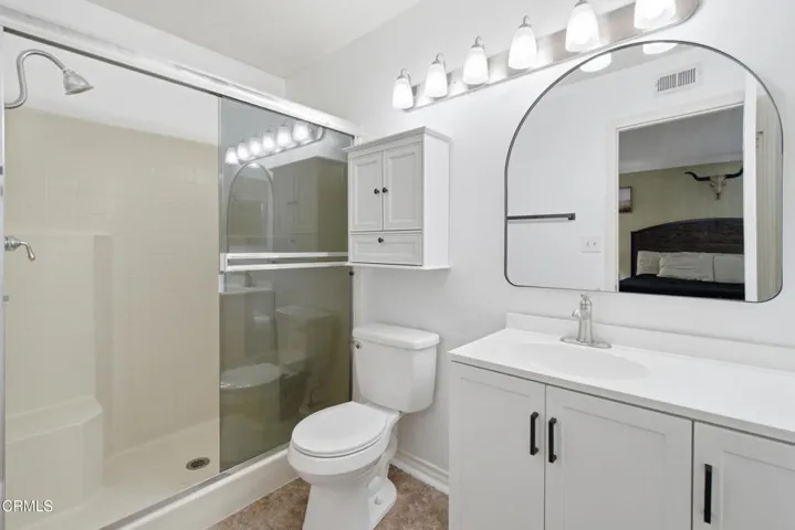25_bathroom