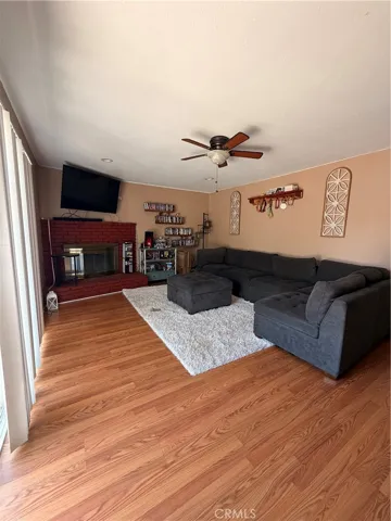 22233 Roscoe, West Hills, California 91304