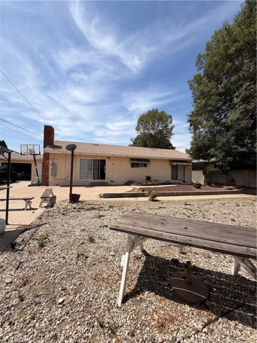 22233 Roscoe, West Hills, California 91304