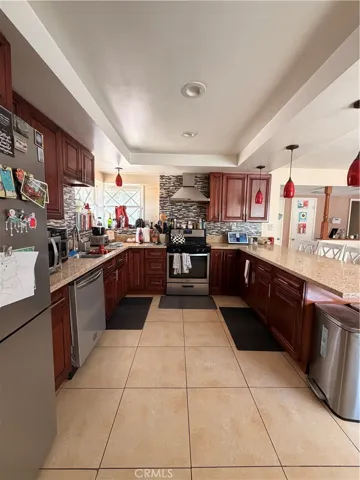 22233 Roscoe, West Hills, California 91304