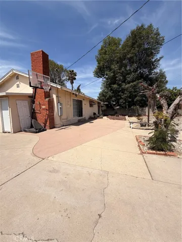 22233 Roscoe, West Hills, California 91304