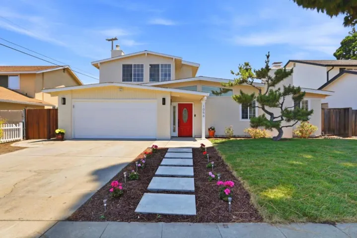 Welcome to 1056 Oaktree Drive