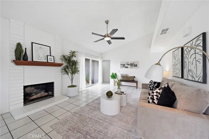 14352 Kipling Lane, Tustin, California 92780