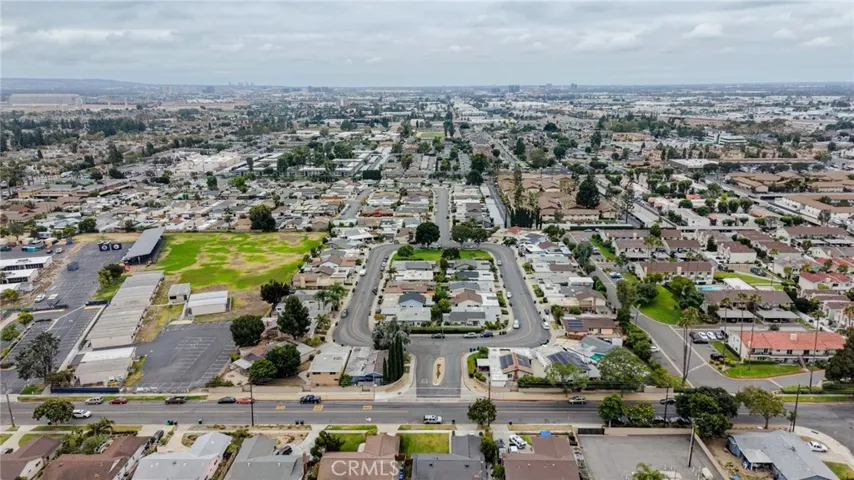 14352 Kipling Lane, Tustin, California 92780