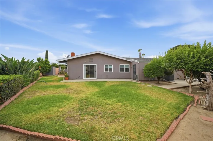 14352 Kipling Lane, Tustin, California 92780