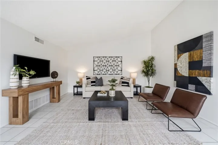 14352 Kipling Lane, Tustin, California 92780