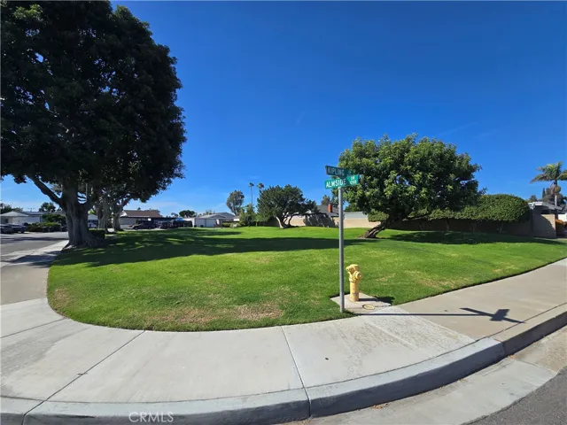 Community Parkette, pet friendly.