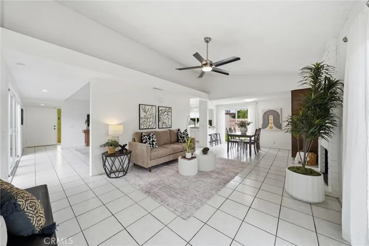 14352 Kipling Lane, Tustin, California 92780