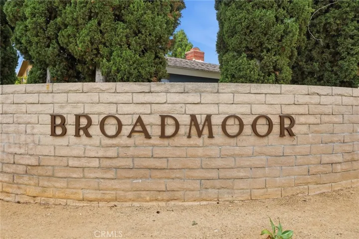 14352 Kipling Lane, Tustin, California 92780