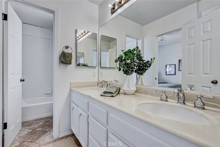 1909 Mathews Avenue A, Redondo Beach, California 90278