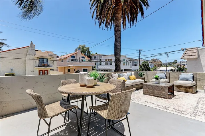 1909 Mathews Avenue A, Redondo Beach, California 90278