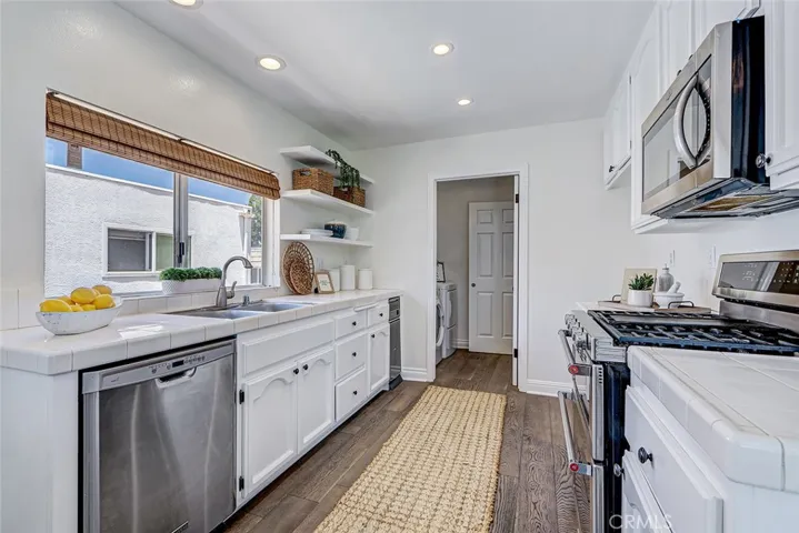 1909 Mathews Avenue A, Redondo Beach, California 90278