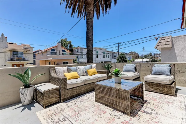 1909 Mathews Avenue A, Redondo Beach, California 90278