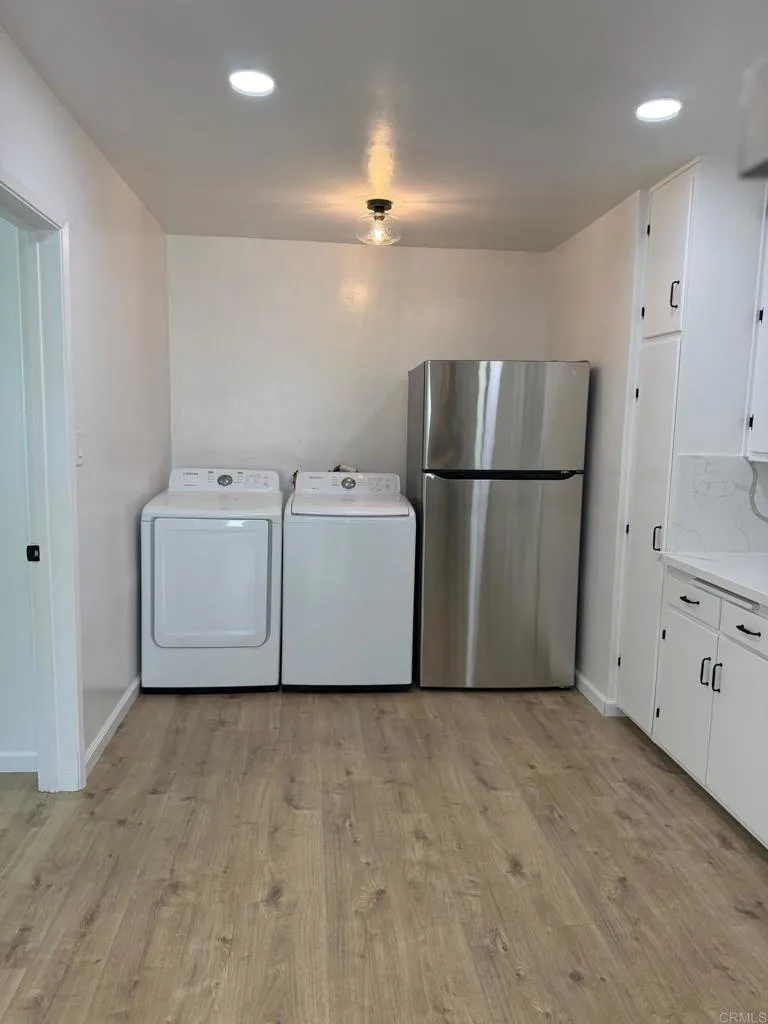 Emory Kitchen 3 with Laundry