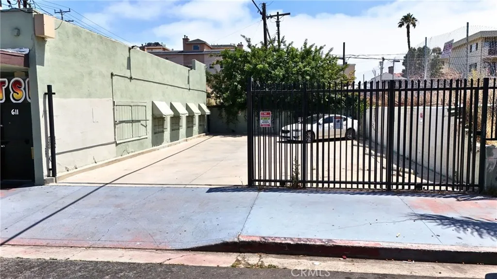 601 W 6th, San Pedro, California 90731 — photo 5