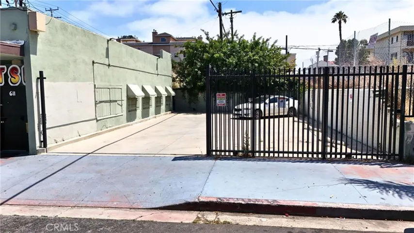 601 W 6th, San Pedro, California 90731 — photo 5