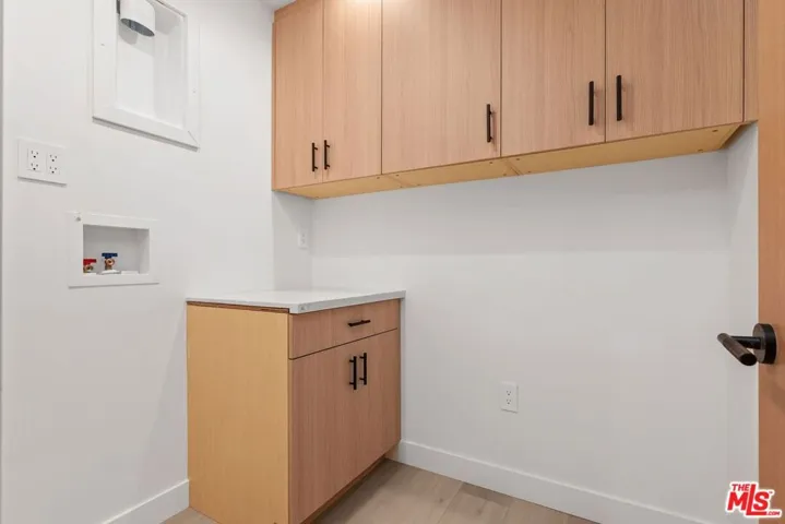 5807 Balcom Avenue, Encino, California 91316