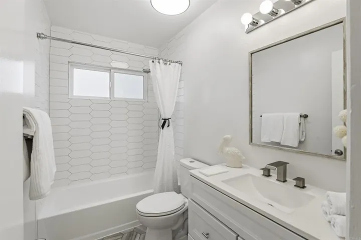 2652 Jefferson Street A-g, Carlsbad, California 92008
