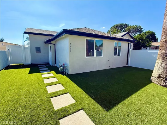 7445 Oakdale Avenue, Winnetka, California 91306