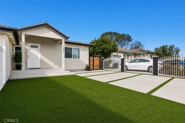 7445 Oakdale Avenue, Winnetka, California 91306