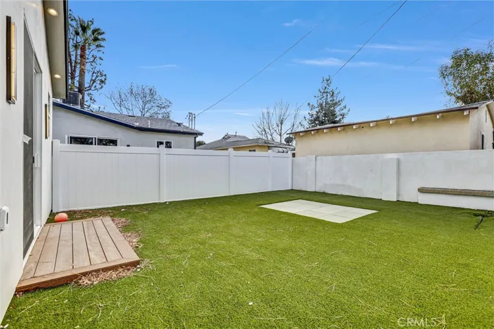 7445 Oakdale Avenue, Winnetka, California 91306