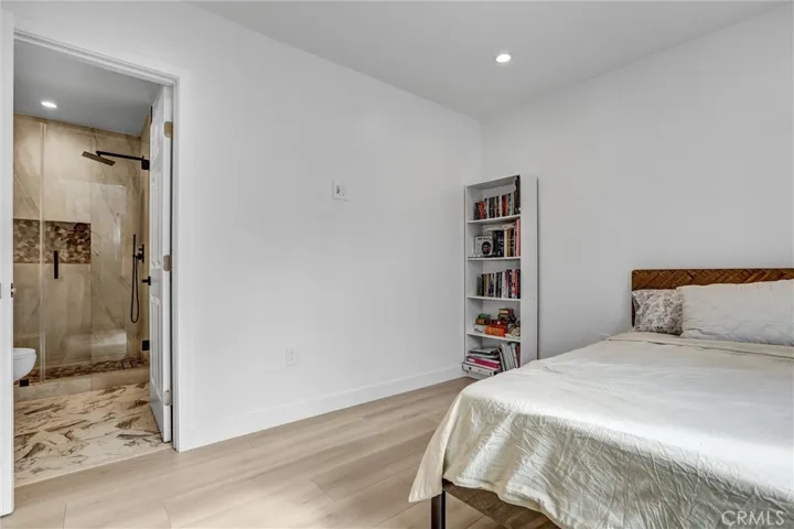7445 Oakdale Avenue, Winnetka, California 91306