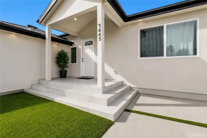 7445 Oakdale Avenue, Winnetka, California 91306