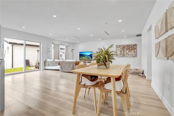 7445 Oakdale Avenue, Winnetka, California 91306