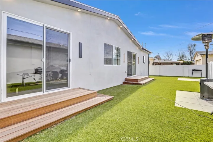 7445 Oakdale Avenue, Winnetka, California 91306