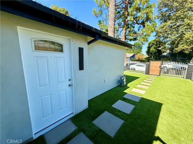 7445 Oakdale Avenue, Winnetka, California 91306