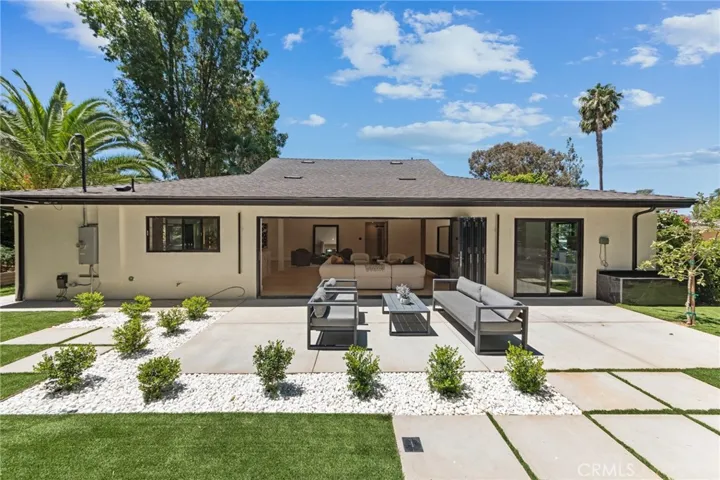 22850 Margarita Drive, Woodland Hills, California 91364