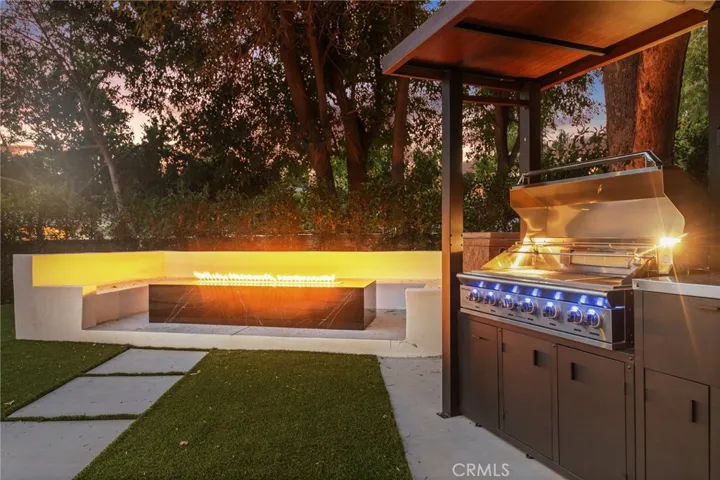 22850 Margarita Drive, Woodland Hills, California 91364