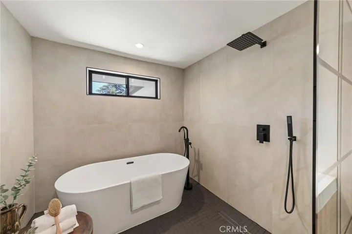 22850 Margarita Drive, Woodland Hills, California 91364